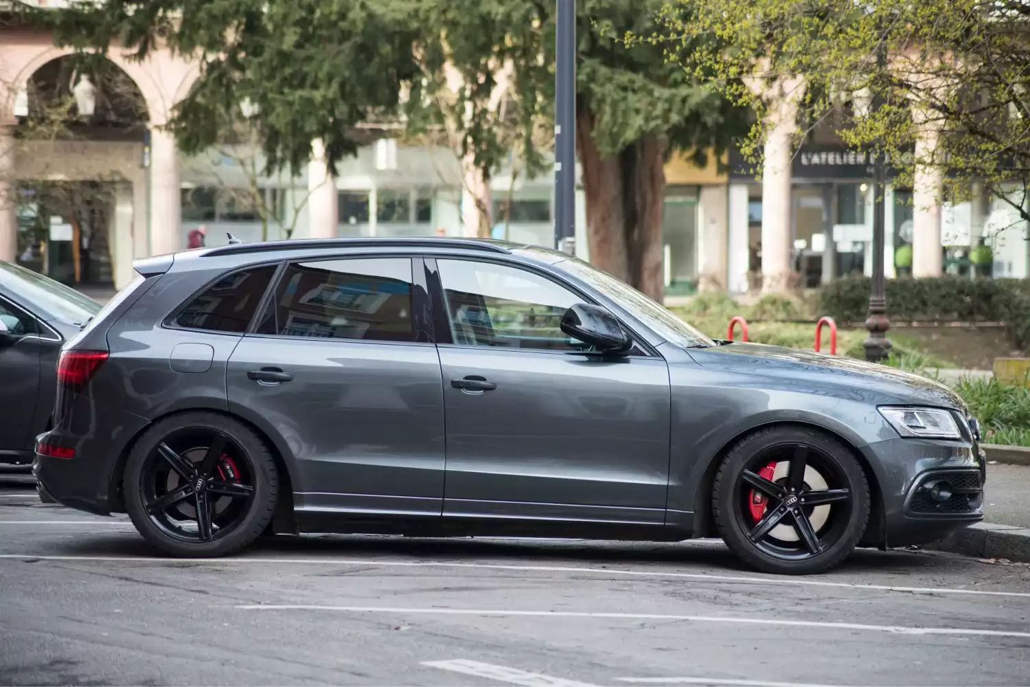 Audi Q5 car trash can